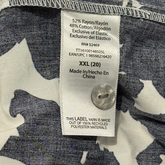 woman dress white with navy blue floral design brand time and tru size 20 - Picture 6 of 8